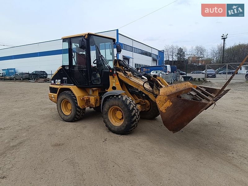 Caterpillar 906