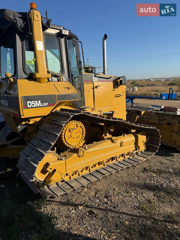 Caterpillar D5