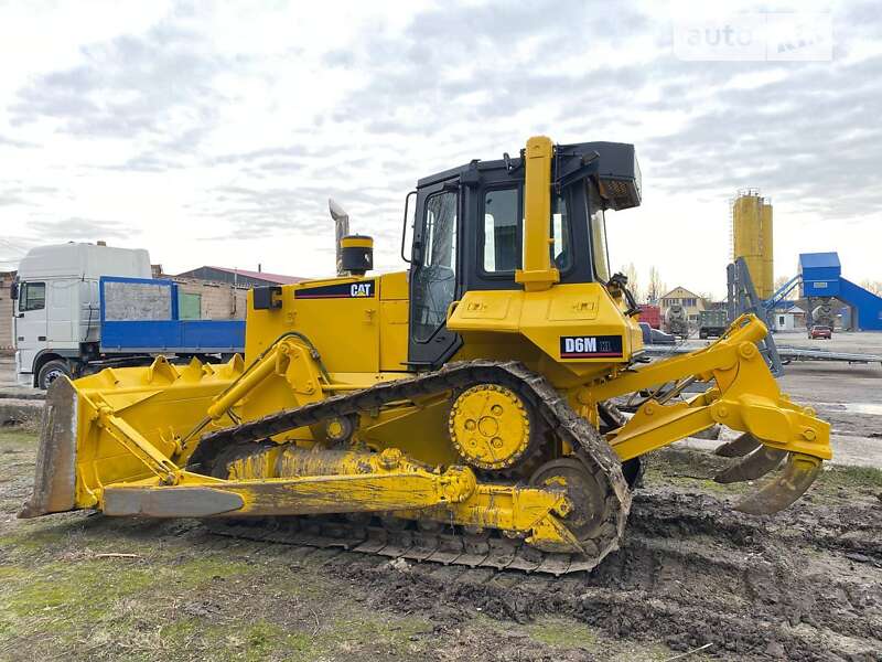 Caterpillar D6M