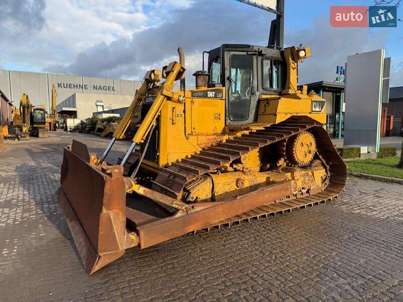 Caterpillar D6T