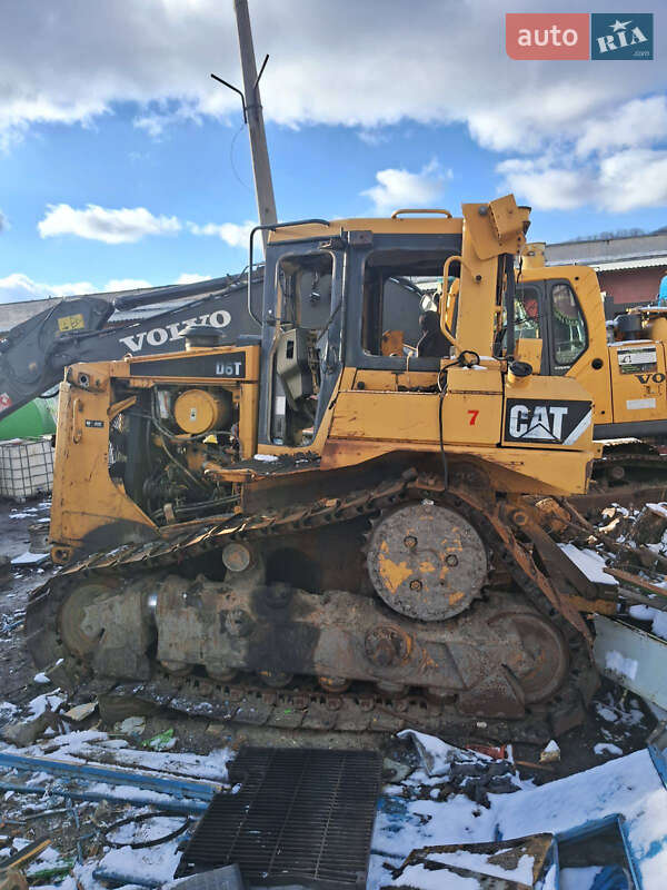 Caterpillar D6T
