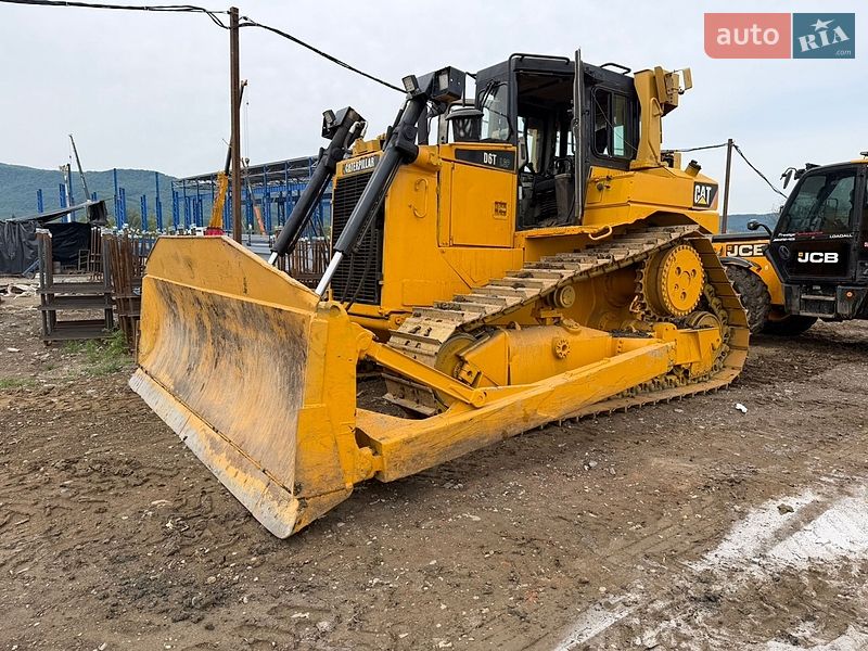 Caterpillar D6T