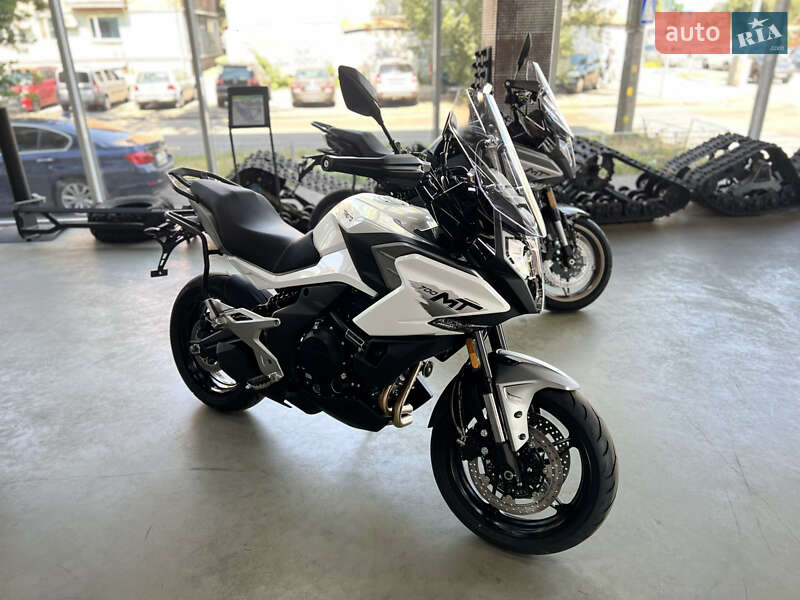 Мото CFMOTO 700MT