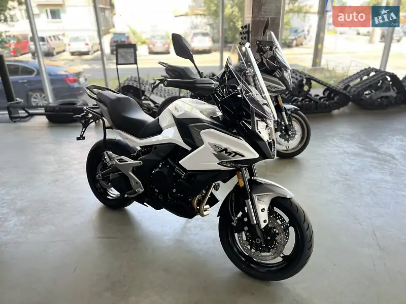 CFMOTO 700MT 2025