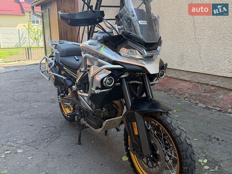 CFMOTO 800MT Explore