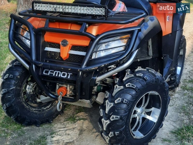 Квадроцикл  утилитарный CFMOTO CF800