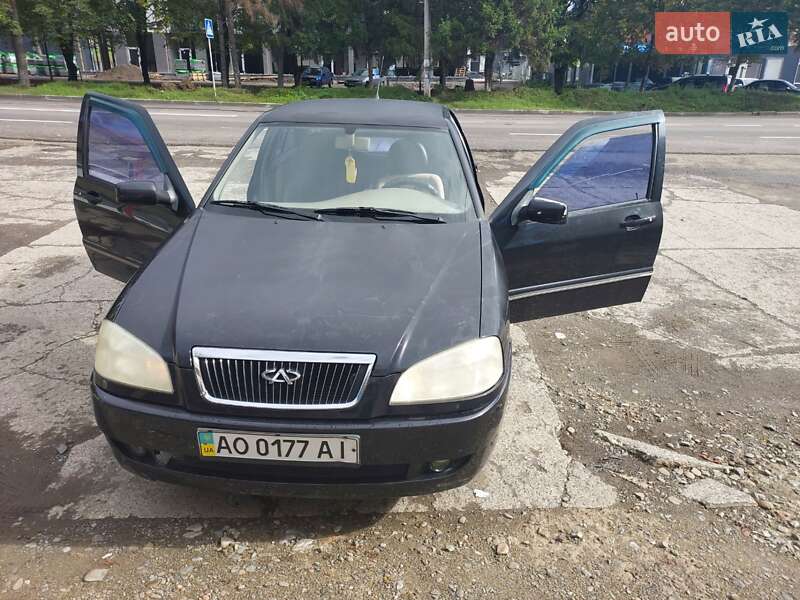 Седан Chery A15