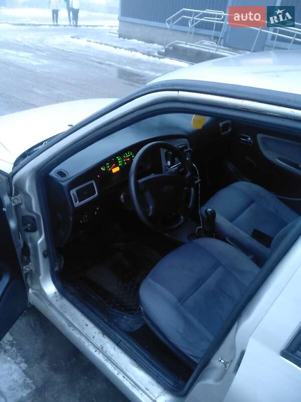 Седан Chery Amulet