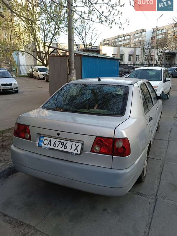 Седан Chery Amulet