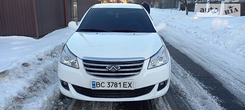 Седан Chery E5