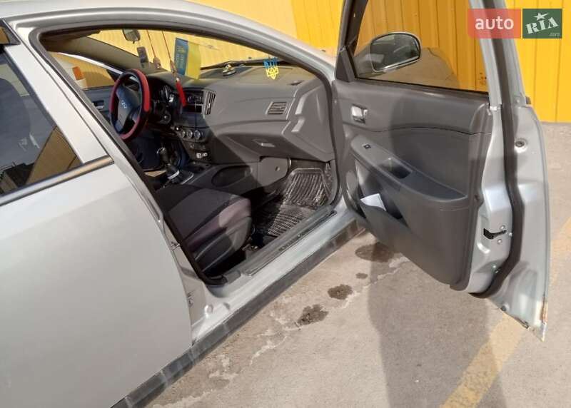 Седан Chery E5 2014 в Обухове