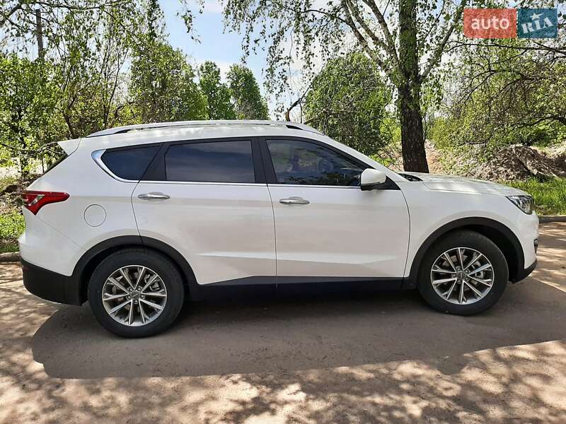 Внедорожник / Кроссовер Chery Jetour X70