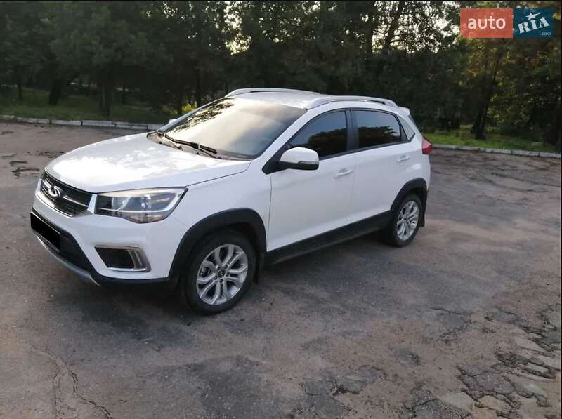 Хэтчбек Chery Tiggo 2