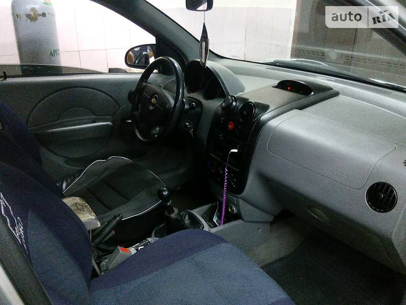 Chevrolet Aveo 2004 года