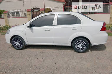 Chevrolet Aveo  2012