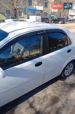 Chevrolet Aveo  2004