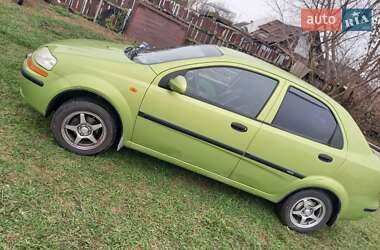 Chevrolet Aveo  2004