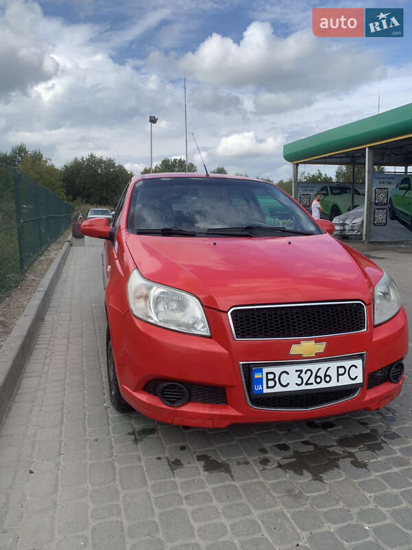 Хэтчбек Chevrolet Aveo