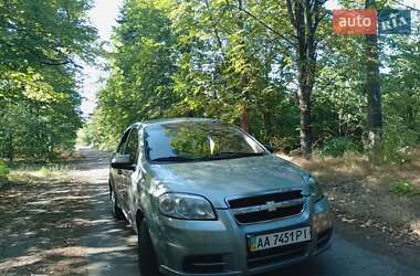 Chevrolet Aveo  2011