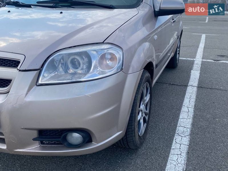 Седан Chevrolet Aveo 2007 в Киеве