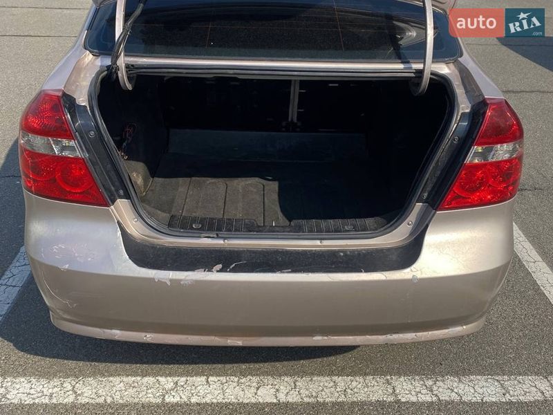 Седан Chevrolet Aveo 2007 в Киеве
