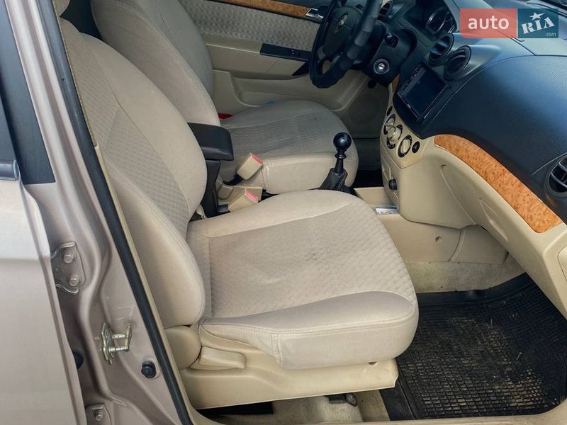 Седан Chevrolet Aveo 2007 в Киеве