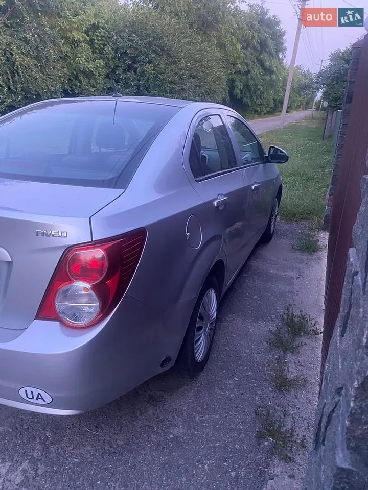 2012 Chevrolet Aveo - мініатюра 2