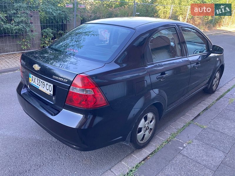 Седан Chevrolet Aveo 2011 в Львове
