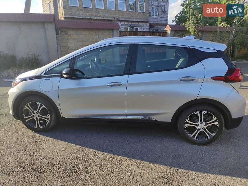Легковые Chevrolet Bolt EV