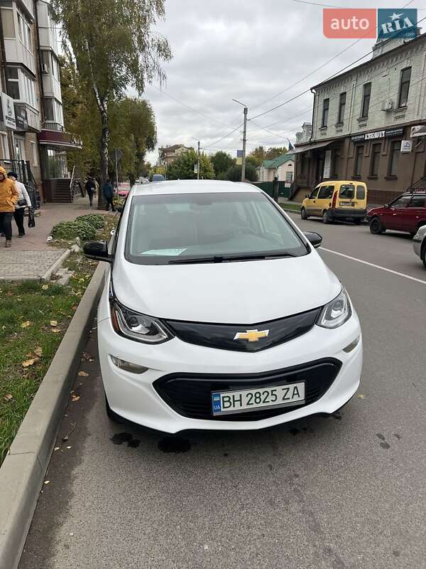 Хэтчбек Chevrolet Bolt EV