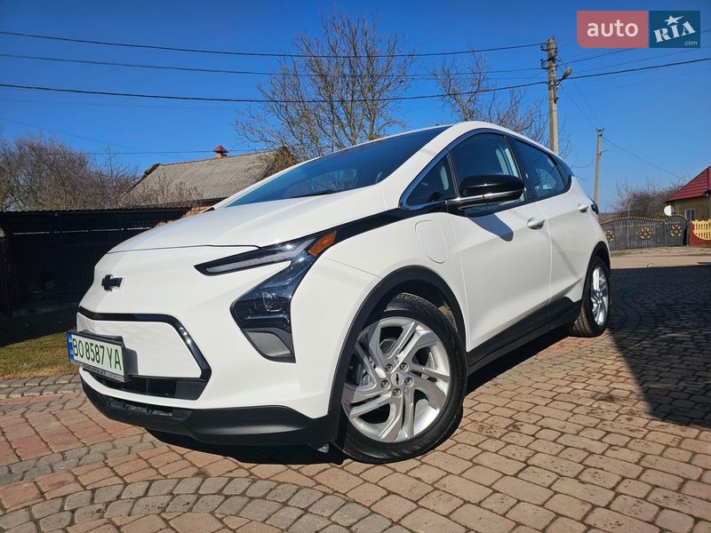Позашляховик / Кросовер Chevrolet Bolt EV