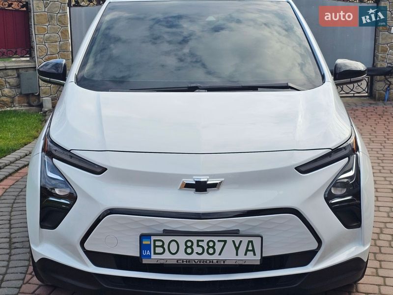 Позашляховик / Кросовер Chevrolet Bolt EV