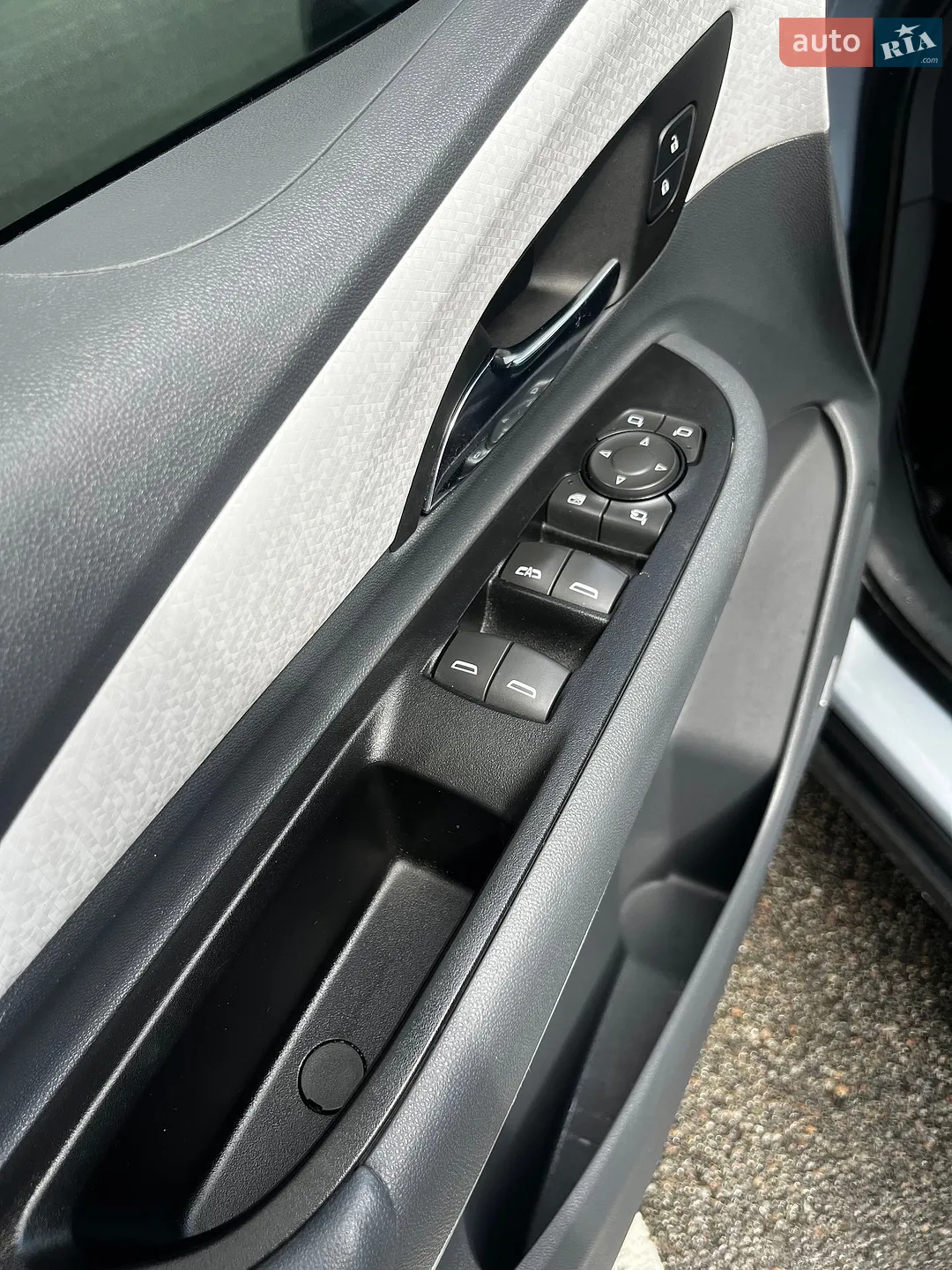 Chevrolet Bolt EV 2018 VIN 1G1F76E08J4129589 фото оголошення 52 з 96