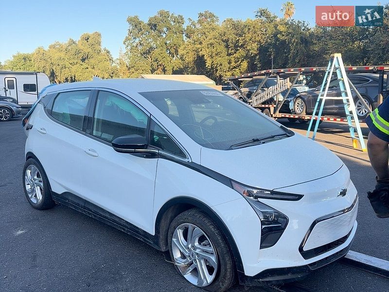 Хэтчбек Chevrolet Bolt EV 2023 в Львове