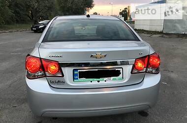 Chevrolet Cruze  2012