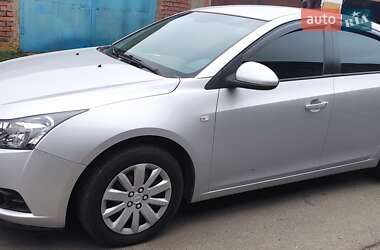 Chevrolet Cruze  2011