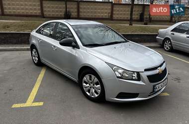 Chevrolet Cruze  2013