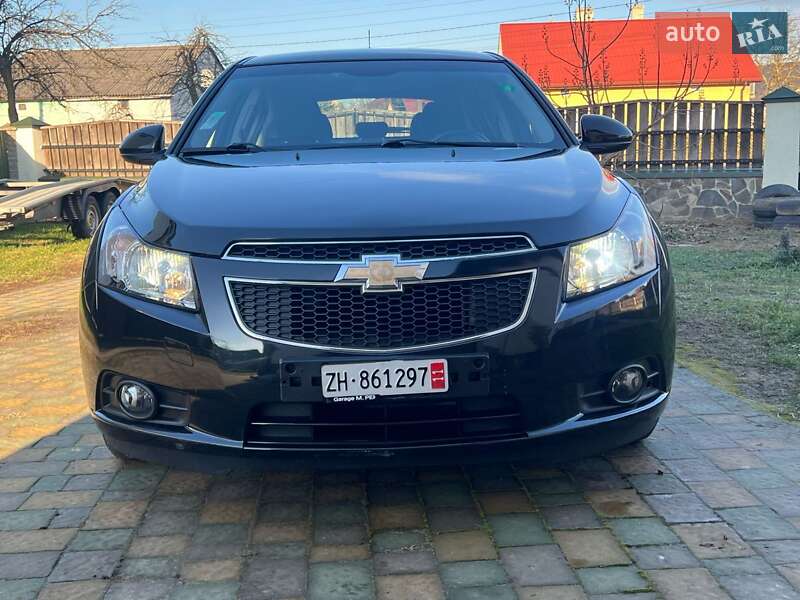 Хетчбек Chevrolet Cruze