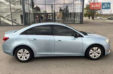 Chevrolet Cruze  2011