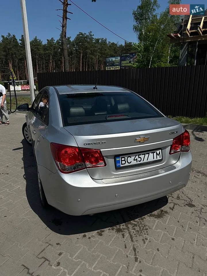 2012 Chevrolet Cruze - мініатюра 2