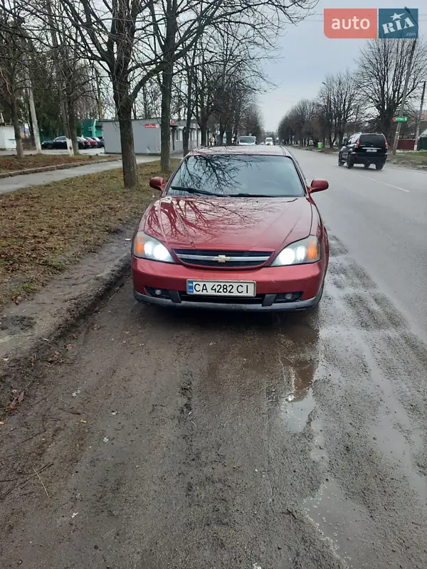Chevrolet Evanda 2004