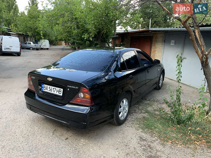 Седан Chevrolet Evanda 2005 в Кропивницком фото 2 Седан Chevrolet Evanda 2005 в Кропивницком