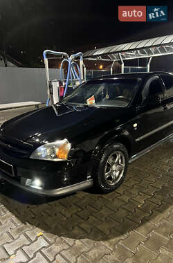 Chevrolet Evanda 2005