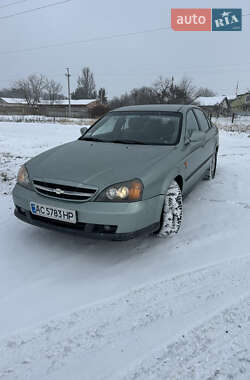 Chevrolet Evanda  2004