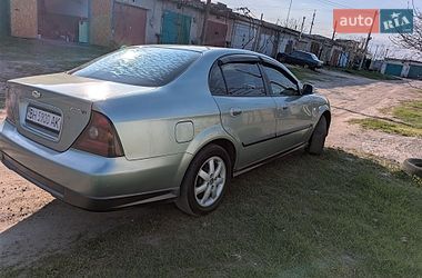 Chevrolet Evanda  2005