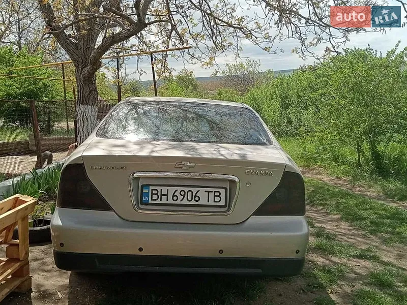 Chevrolet Evanda 2004