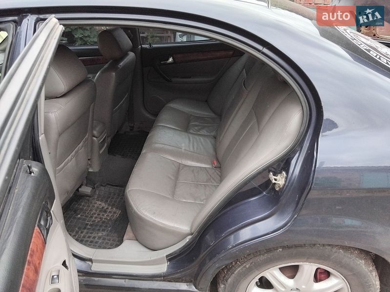 Седан Chevrolet Evanda 2004 в Ніжині