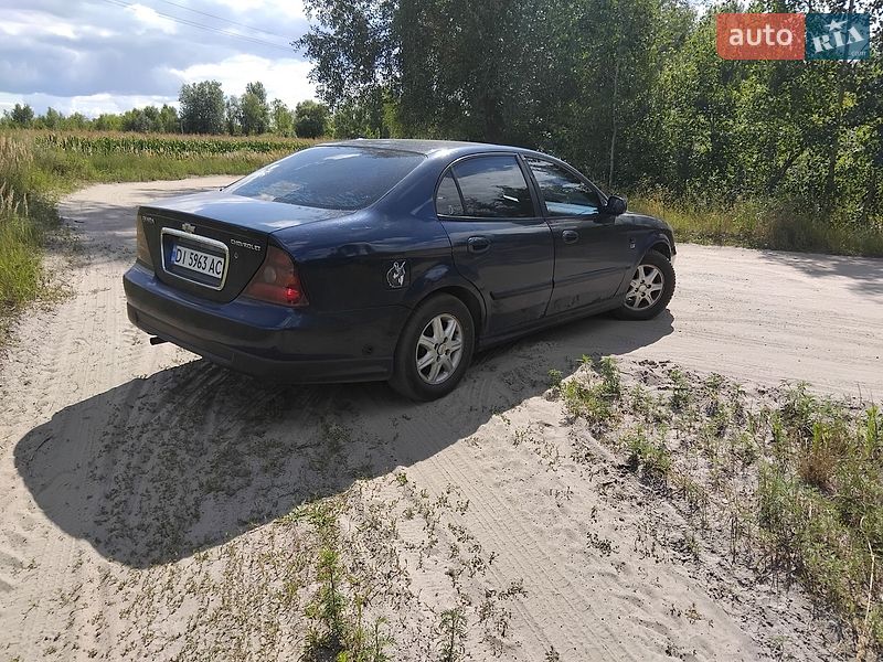 Седан Chevrolet Evanda 2004 в Ніжині