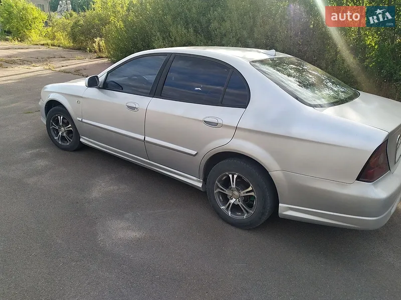 Chevrolet Evanda 2005