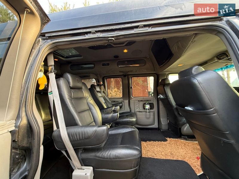 Минивэн Chevrolet Express 2008 в Нетешине